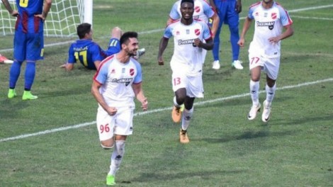 Plumba dhe racizëm, rrëfimi unik i talentit shqiptar në Greqi: Stërvitesha me barkun bosh, s’kisha para Plumba dhe racizëm, rrëfimi unik i talentit shqiptar në Greqi: Stërvitesha me barkun bosh, s’kisha para