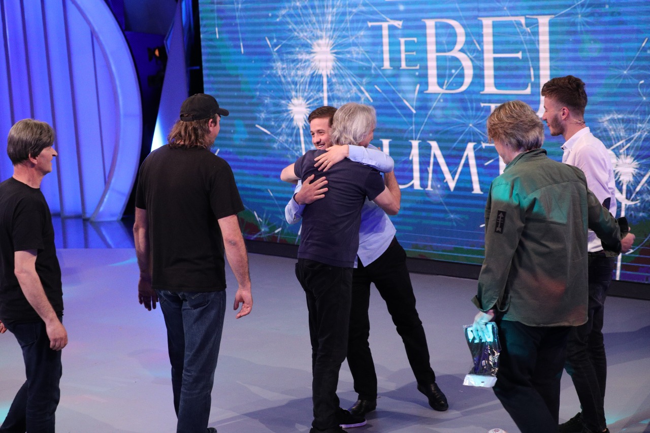 Fantastike! Rita Ora mblodhi mijëra njerëz në shesh, por ajo cfarë ka bërë Elita 5 në rrugët e Tiranës nuk ka ndodhur kurrë më parë (Video) Fantastike! Rita Ora mblodhi mijëra njerëz në shesh, por ajo cfarë ka bërë Elita 5 në rrugët e Tiranës nuk ka ndodhur kurrë më parë (Video)