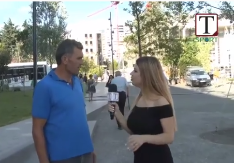 VIDEO/ Qytetari “kapet” me gazetaren: Botërorin do ta fitojë Holanda se është tifoz Sali Berisha VIDEO/ Qytetari “kapet” me gazetaren: Botërorin do ta fitojë Holanda se është tifoz Sali Berisha