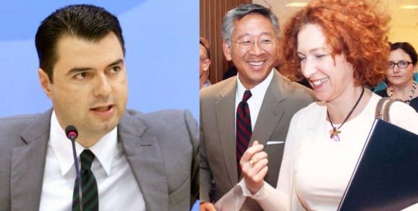 Shtyrja e negociatave, Lu dhe Vlahutin rrëzojnë opozitën e bashkuar: Përshpejtim të reformës në drejtësi, koha të nis lufta kundër korrupsionit Shtyrja e negociatave, Lu dhe Vlahutin rrëzojnë opozitën e bashkuar: Përshpejtim të reformës në drejtësi, koha të nis lufta kundër korrupsionit