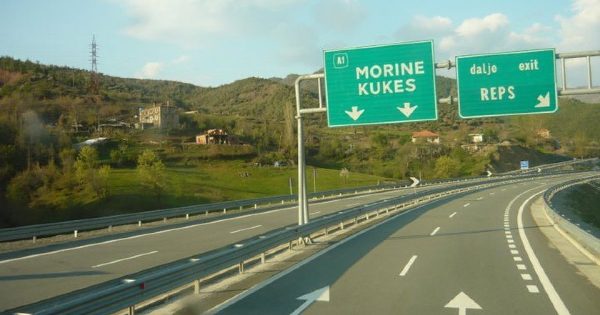 Rikthehet taksa për Rrugën e Kombit, ja sa do të jetë çmimi për kuksianët Rikthehet taksa për Rrugën e Kombit, ja sa do të jetë çmimi për kuksianët