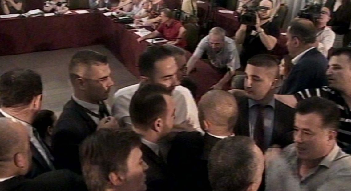 Zbardhet mesazhi i Grigjës për Salianusin: Mu drodh zemra kur të pashë mes gardistëve Zbardhet mesazhi i Grigjës për Salianusin: Mu drodh zemra kur të pashë mes gardistëve