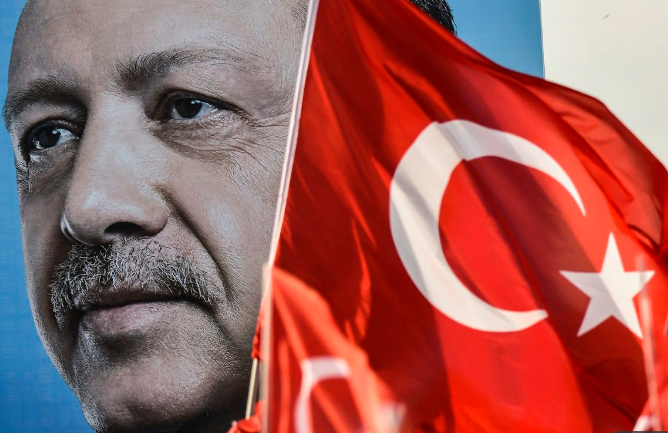 U rizgjodh si president, Erdogan flet pas fitores: Turqia i dha leksion botës mbi demokracinë U rizgjodh si president, Erdogan flet pas fitores: Turqia i dha leksion botës mbi demokracinë