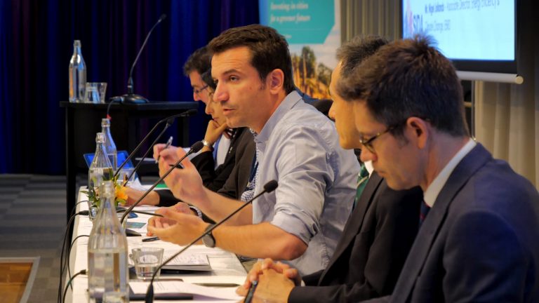 Veliaj dëgjesë me arkitektë dhe urbanistë: Kemi ulur tonet për Teatrin