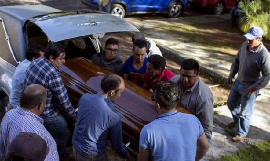 Meksikë, arrestohen 28 policë. Akuzohen për përfshirje në vrasje Meksikë, arrestohen 28 policë. Akuzohen për përfshirje në vrasje