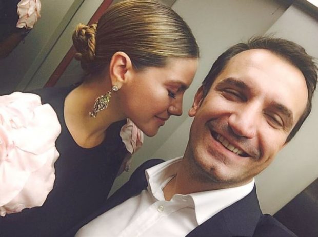 Erion Veliaj flet për herë të parë për emrin e djalit që do vijë në jetë gjithashtu tregon se ai do e bëjë njeri më të mirë Erion Veliaj flet për herë të parë për emrin e djalit që do vijë në jetë gjithashtu tregon se ai do e bëjë njeri më të mirë