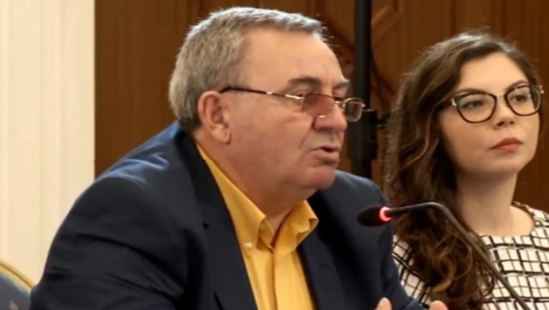 Dëgjesa me arkitektët, profesionistët: Teatri është i rrezikshëm, jashtë çdo funksioni, duhet rrafshuar! Dëgjesa me arkitektët, profesionistët: Teatri është i rrezikshëm, jashtë çdo funksioni, duhet rrafshuar!