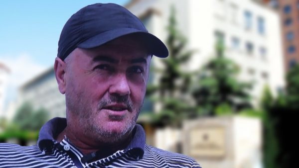 Zbardhet dëshmia e banorit nga Novosela që luajti rolin e Agron Xhafajt: Audio-përgjimi u sajua për 100 mijë euro. Priten arrestimet Zbardhet dëshmia e banorit nga Novosela që luajti rolin e Agron Xhafajt: Audio-përgjimi u sajua për 100 mijë euro. Priten arrestimet