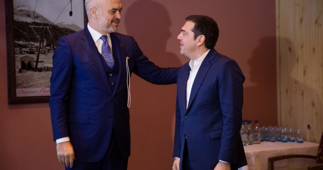 Arrihet dakordësia me Greqinë për kufirin detar: Edi Rama shmang lojrat e Metës Në fund të muajit mbahet takimi me Tsipras Arrihet dakordësia me Greqinë për kufirin detar: Edi Rama shmang lojrat e Metës Në fund të muajit mbahet takimi me Tsipras
