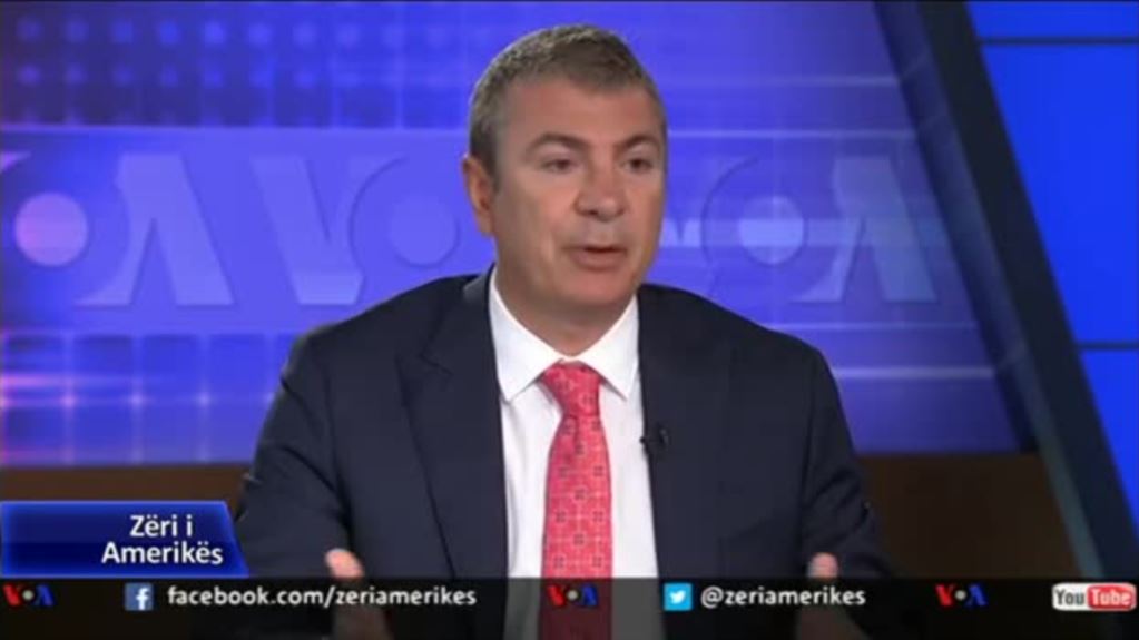 “Evropa u vuri kushte”! Gjiknuri përplaset me gazetaren e “Zërit të Amerikës”: Varet nga… “Evropa u vuri kushte”! Gjiknuri përplaset me gazetaren e “Zërit të Amerikës”: Varet nga…