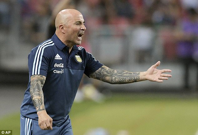 Pas akuzave seksuale, trajneri i Argjentinës merr një goditje tjetër Pas akuzave seksuale, trajneri i Argjentinës merr një goditje tjetër