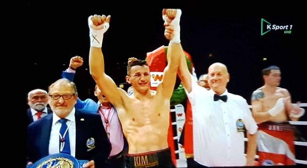 Boks/ Mbrëmje e madhe e shqiptarëve në ringun profesionist, pas vëllezërve Keta edhe Haxhi Krasniqi fiton titullin Europian EBU Boks/ Mbrëmje e madhe e shqiptarëve në ringun profesionist, pas vëllezërve Keta edhe Haxhi Krasniqi fiton titullin Europian EBU