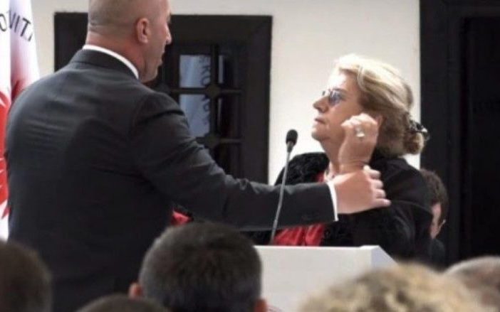 Sqarohet Haradinaj: Gruan që e largova nga skena po i ikte autobusi Sqarohet Haradinaj: Gruan që e largova nga skena po i ikte autobusi