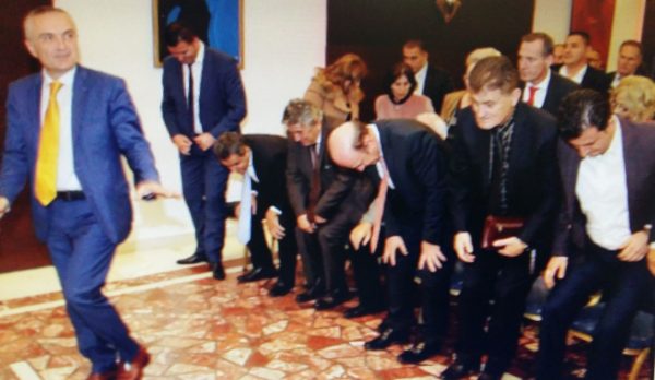 Ish-ministrat dhe drejtorët e LSI i vjedhin paratë njëri-tjetrit, alarm në bandën e Ilir Metës Ish-ministrat dhe drejtorët e LSI i vjedhin paratë njëri-tjetrit, alarm në bandën e Ilir Metës