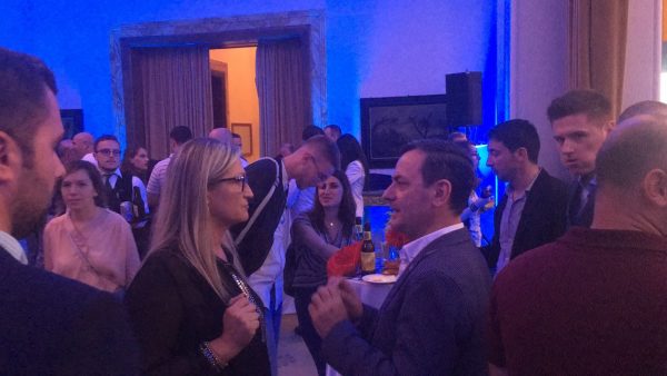 “Koncerti im i fundit”, mesazhi i Donald Lu përpara përfundimit të mandatit. Ja kush ishin të ftuarit “Koncerti im i fundit”, mesazhi i Donald Lu përpara përfundimit të mandatit. Ja kush ishin të ftuarit