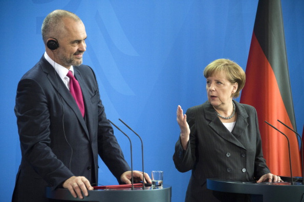 A e dini se sipas mediave gjermane, një pranim nga Shqipëria, të gjithë mund të mbijetonin: BE, Shqipëria dhe gjithashtu Angela Merkel dhe Horst Seehofer?! A e dini se sipas mediave gjermane, një pranim nga Shqipëria, të gjithë mund të mbijetonin: BE, Shqipëria dhe gjithashtu Angela Merkel dhe Horst Seehofer?!