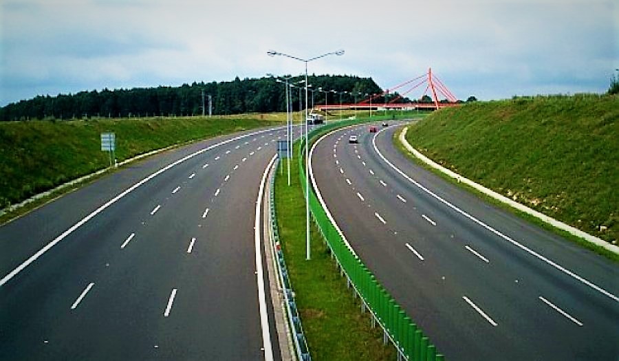 Taksë për rrugët, flet drejtori i ARRSH: Po diskutohet edhe për katër akse të tjera Taksë për rrugët, flet drejtori i ARRSH: Po diskutohet edhe për katër akse të tjera