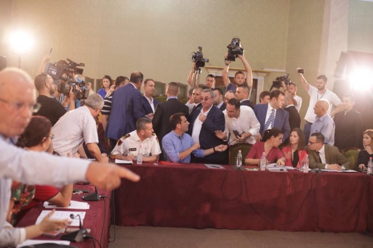 “Nderi” i Bashës dhe protestat e PD-së kundër qytetit “Nderi” i Bashës dhe protestat e PD-së kundër qytetit