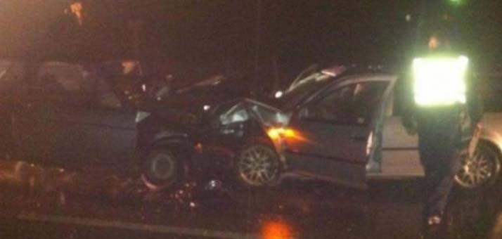 VIDEO/ Aksident në Shkodër, 2 makina përplasen “kokë më kokë”, 7 të plagosur, shoferi nxirret pas 90’ VIDEO/ Aksident në Shkodër, 2 makina përplasen “kokë më kokë”, 7 të plagosur, shoferi nxirret pas 90’