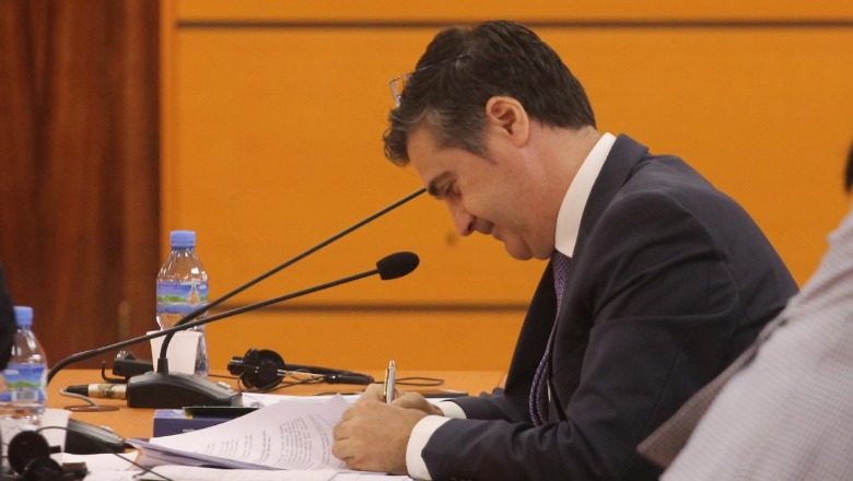 Ekskluzive-Prapaskenat/ Lufta e Berishës dhe Nishanit për emërimin e Admir Thanzës Ekskluzive-Prapaskenat/ Lufta e Berishës dhe Nishanit për emërimin e Admir Thanzës