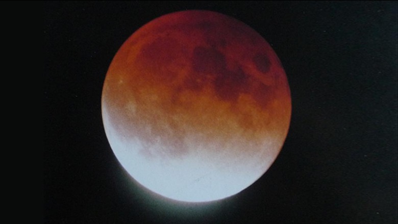 Eklipsi hënor më i gjatë i shekullit, çfarë duhet të dimë për shfaqjen e 27 korrikut (Video) Eklipsi hënor më i gjatë i shekullit, çfarë duhet të dimë për shfaqjen e 27 korrikut (Video)