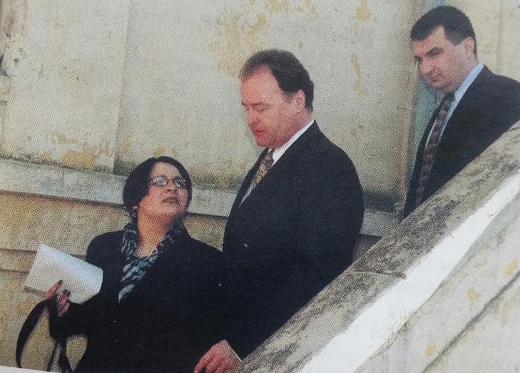 Keqardhje! Martesa e dy “pabuksave” dhe dy ditë pa bukë, por sot kanë banjo për qen e për mace! Keqardhje! Martesa e dy “pabuksave” dhe dy ditë pa bukë, por sot kanë banjo për qen e për mace!