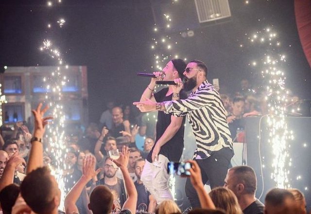 Ndërpritet nga policia koncerti i Getoarit! Ajo që shihet në video është e frikshme Ndërpritet nga policia koncerti i Getoarit! Ajo që shihet në video është e frikshme