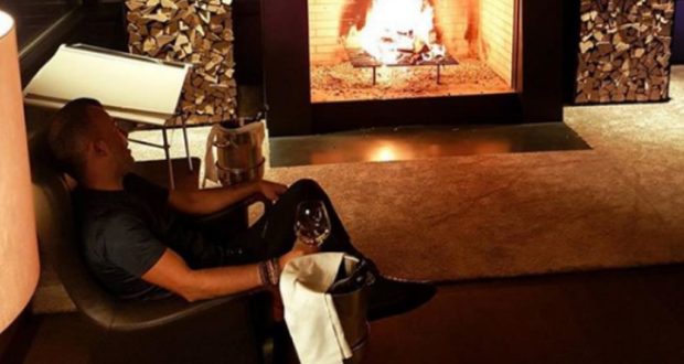 Pasaniku shqiptar që bën jetë përrallore mes luksit (Foto) Pasaniku shqiptar që bën jetë përrallore mes luksit (Foto)