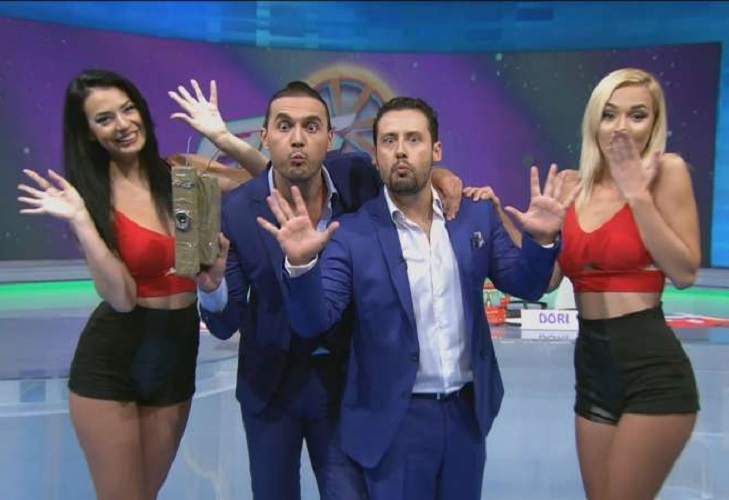 “I merr k***n në gojë komshiut”: Kryeredaktorja e “Fixit” zbulon të vërtetën e fjalëve të turpshme ‘live’ “I merr k***n në gojë komshiut”: Kryeredaktorja e “Fixit” zbulon të vërtetën e fjalëve të turpshme ‘live’