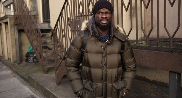 Dikur fitonte miliona euro në “Premier League”, sot struket nga përmbarimi prej borxheve Dikur fitonte miliona euro në “Premier League”, sot struket nga përmbarimi prej borxheve