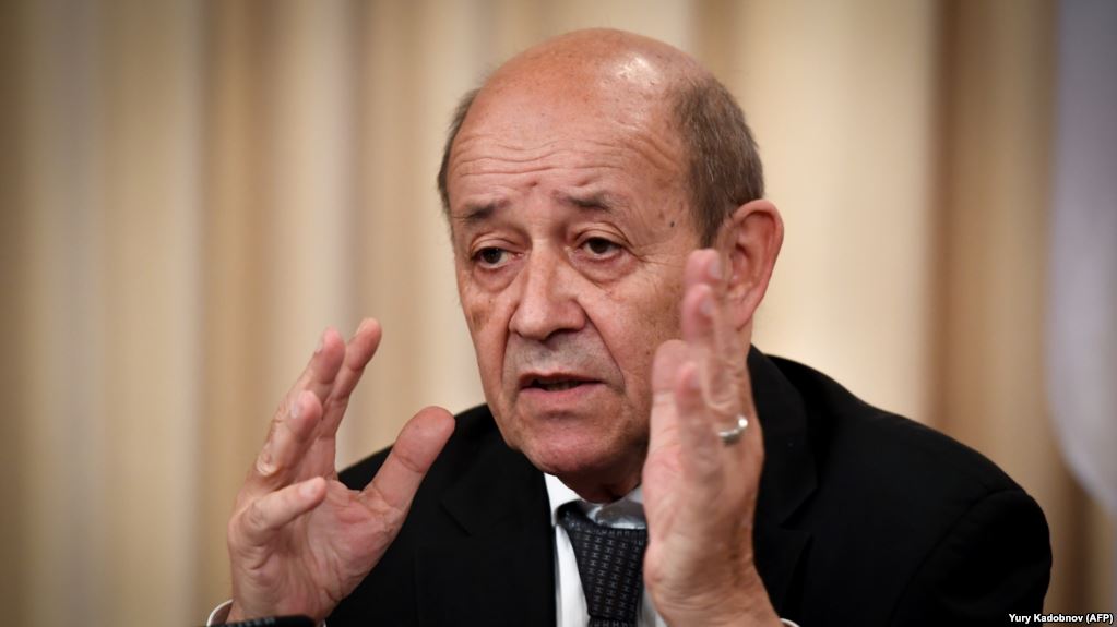 “I zemëroi aleatët evropianë në samitin e NATO-s”, Ministri i Jashtëm francez: Evropa do ngrihet kundër Trumpit “I zemëroi aleatët evropianë në samitin e NATO-s”, Ministri i Jashtëm francez: Evropa do ngrihet kundër Trumpit