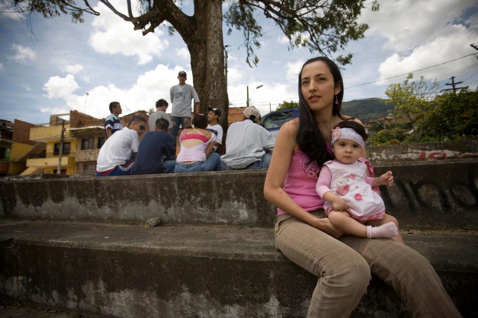 FOTOT/ Duken si nëna të përkushtuara… por janë vrasëse profesioniste FOTOT/ Duken si nëna të përkushtuara… por janë vrasëse profesioniste