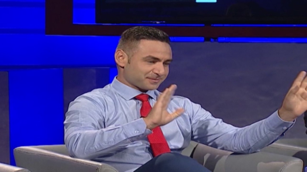 Universiteti “ÇILI”, bie sërish në “kthetrat” e Lulzim Bashës, administratori Agalliu është kryekoordinatori i PD Universiteti “ÇILI”, bie sërish në “kthetrat” e Lulzim Bashës, administratori Agalliu është kryekoordinatori i PD