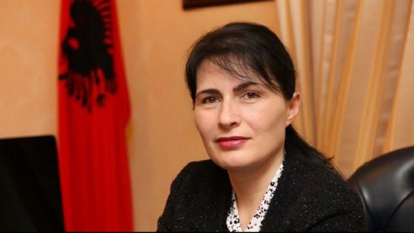 Pijaneci i Arta Markut, helmi dhe kauza politike e Lulzim Bashës! Pijaneci i Arta Markut, helmi dhe kauza politike e Lulzim Bashës!