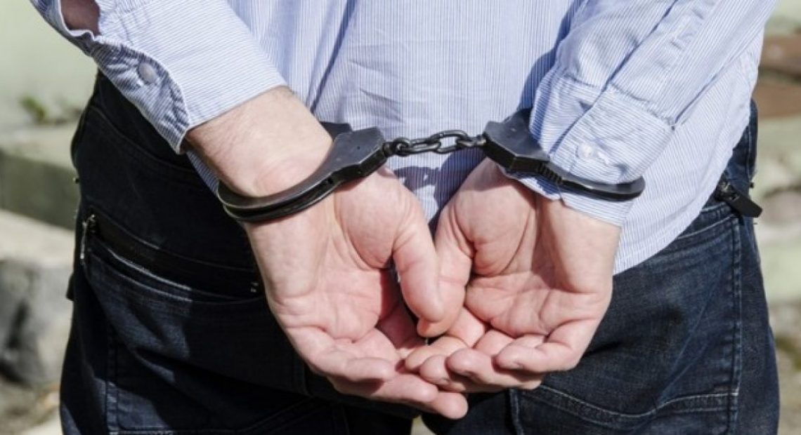 Hetimet, u merrnin qytetarëve 2 mijë euro për të ndërhyrë në gjyqe, përgjimet telefonike zbuluan policin dhe avokatin Hetimet, u merrnin qytetarëve 2 mijë euro për të ndërhyrë në gjyqe, përgjimet telefonike zbuluan policin dhe avokatin