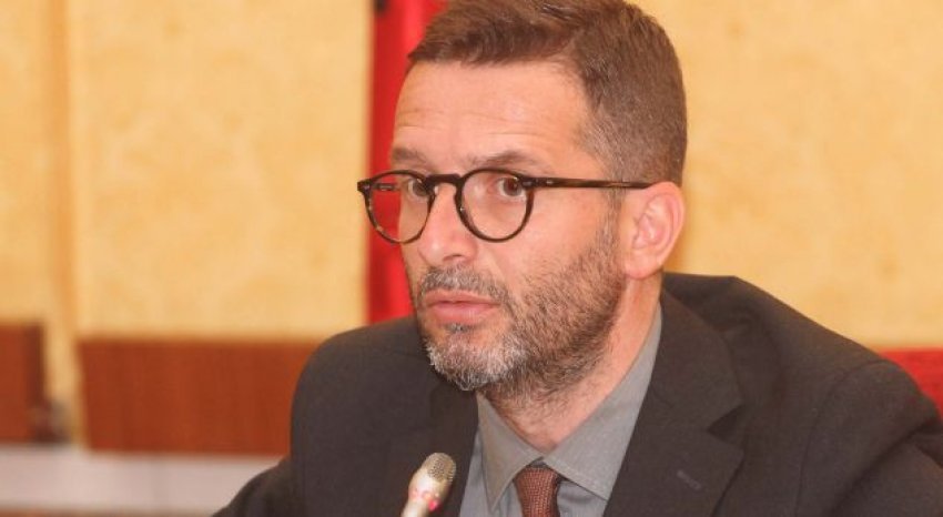 Braçe kritikon publikisht Niko Peleshin: Ja krimi me tokën bujqësore! Braçe kritikon publikisht Niko Peleshin: Ja krimi me tokën bujqësore!