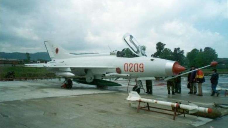 Marrëzia! Kur Shqipëria prodhonte raketa për aeroplanët Mig-21! Marrëzia! Kur Shqipëria prodhonte raketa për aeroplanët Mig-21!