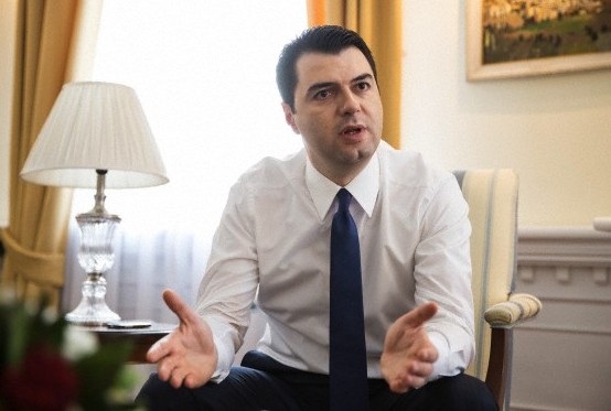 Gazeta izraelite hedh dritë mbi lidhjet e fshehta të Lulzim Bashës