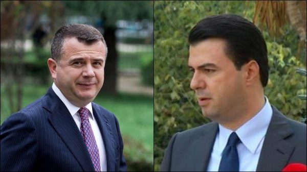 Basha nuk paraqitet në gjyq, reagon Balla: Zakoni i vjetër, bën shejtan budallain, dërgoi në seancë ”të punësuarit” e tij! Basha nuk paraqitet në gjyq, reagon Balla: Zakoni i vjetër, bën shejtan budallain, dërgoi në seancë ”të punësuarit” e tij!