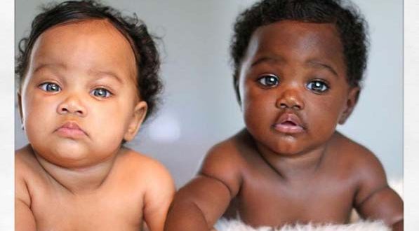 Binjake me lëkurë të ndryshme, të gjithë të çmendur për Isabelën dhe Gabrielën (Foto) Binjake me lëkurë të ndryshme, të gjithë të çmendur për Isabelën dhe Gabrielën (Foto)