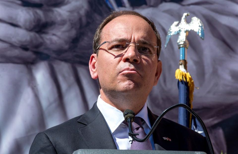 Jari falenderon grupin “Anti-Soros” në PD, për atentatin ndaj Sorosit në SHBA