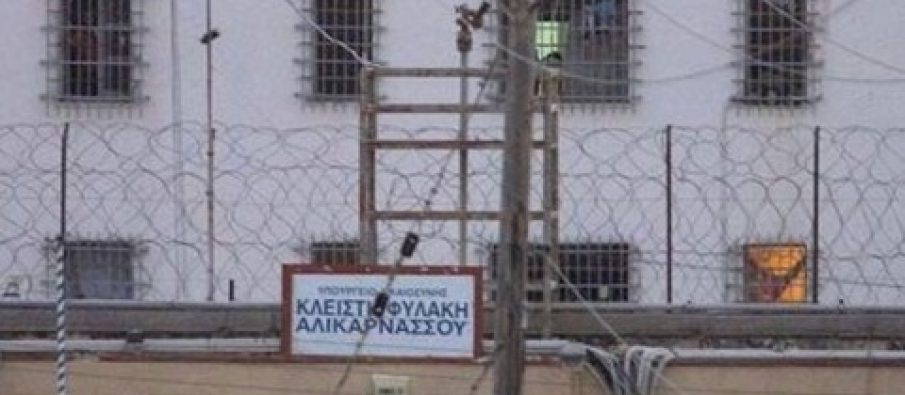 Përleshje me thika në burgun grek, shqiptarët therin keqazi bullgarin