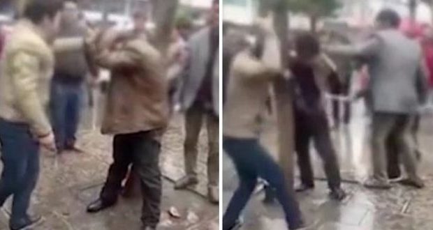 Të paguash për tu rrahur! Mijëra kilometra për të takuar gruan që njohu në interne por… (Video) Të paguash për tu rrahur! Mijëra kilometra për të takuar gruan që njohu në interne por… (Video)