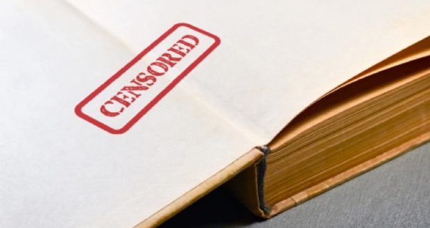 “E ndaluar”! Fjalët që Donald Trumpin nuk e lejojnë t’i nxjerrë nga goja