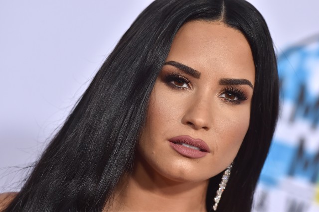 Overdoza e këngëtares Demi Lovato, zbulohet kush ja shkaktoj telashet me substancën e rrezikshme