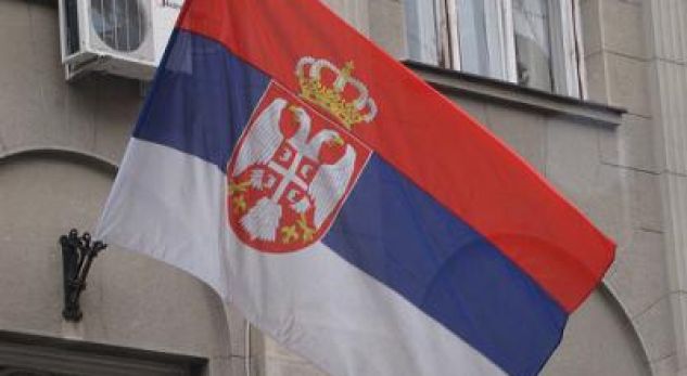 Turpi i Tiranës: Xhaka e Shaqiri dënohen për shqiponjë e në qendra tregtare të Tiranës vendosen flamujt e Serbisë (Foto) Turpi i Tiranës: Xhaka e Shaqiri dënohen për shqiponjë e në qendra tregtare të Tiranës vendosen flamujt e Serbisë (Foto)