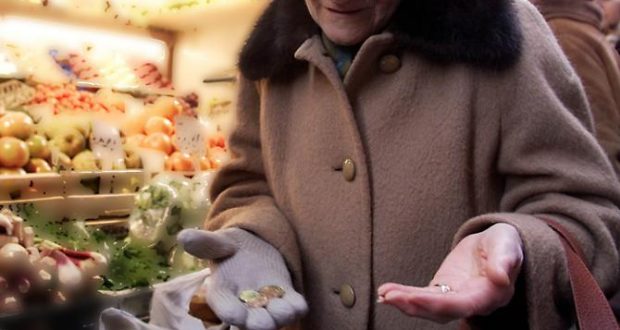 Veprimi i çiftit shqiptar përlot italianët, kjo e moshuar do t’i mbajë mend gjithë jetën Veprimi i çiftit shqiptar përlot italianët, kjo e moshuar do t’i mbajë mend gjithë jetën