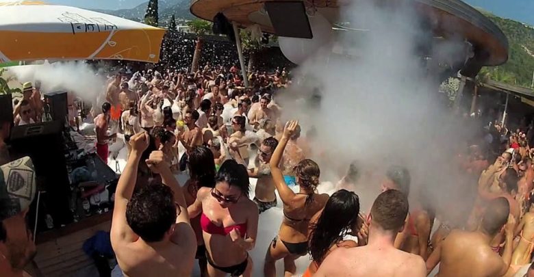 Flet gazetari për ngjarjen në “Havana”/ Mu duk vetja sikur isha në luftë: Prekja trupin për njolla të mundshme gjaku nëse isha plagosur! Flet gazetari për ngjarjen në “Havana”/ Mu duk vetja sikur isha në luftë: Prekja trupin për njolla të mundshme gjaku nëse isha plagosur!