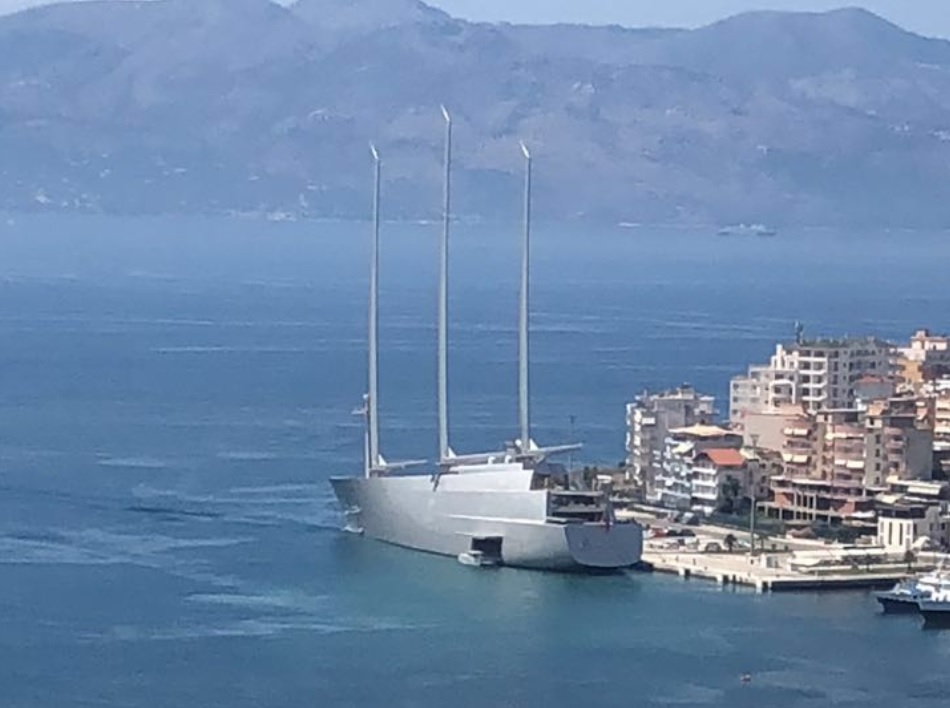 Kush është miliarderi rus që ankoroi jahtin e tij 500 milion $ në portin e Sarandës Kush është miliarderi rus që ankoroi jahtin e tij 500 milion $ në portin e Sarandës