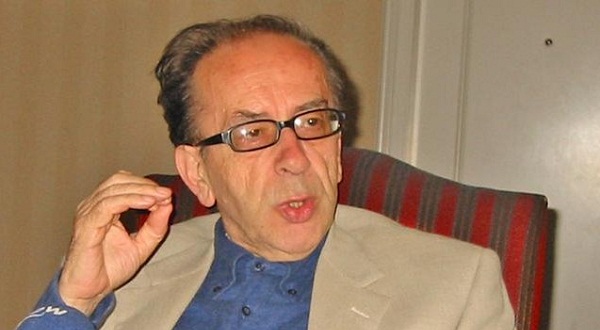 Ismail Kadare rrëfen raportin me nënën dhe fëmijërinë Ismail Kadare rrëfen raportin me nënën dhe fëmijërinë